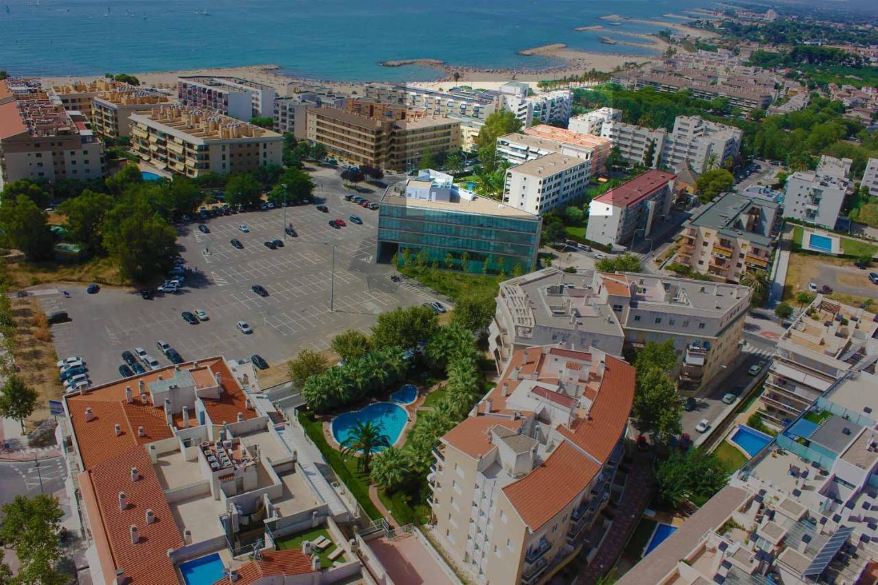 Regata Litoral Costa Dorada - Only Families Apartment กัมบริลส์ ภายนอก รูปภาพ